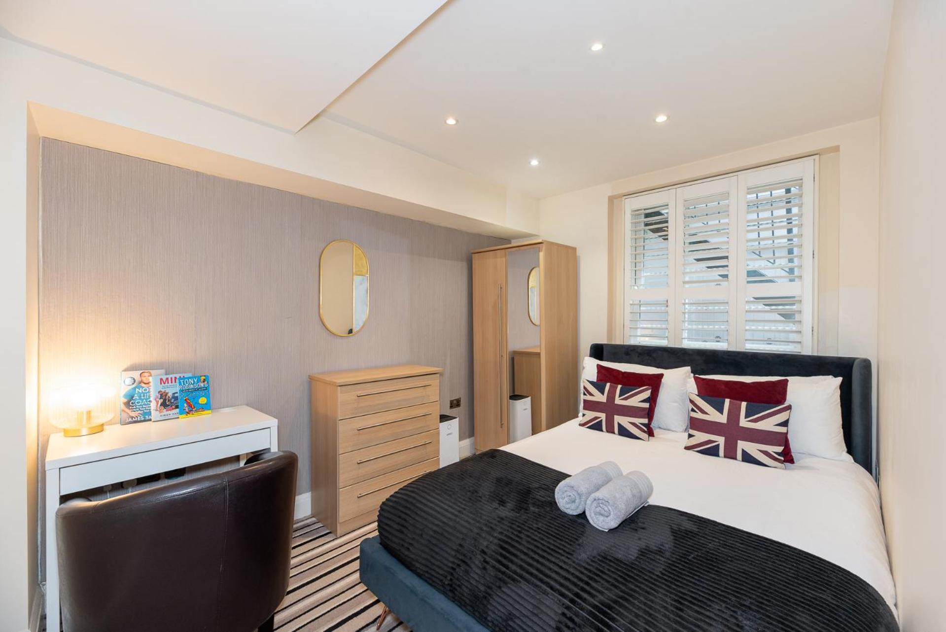 3 Bedroom Apartment With Private Terrace In Pimlico, Westminster, Victoria Londres Extérieur photo