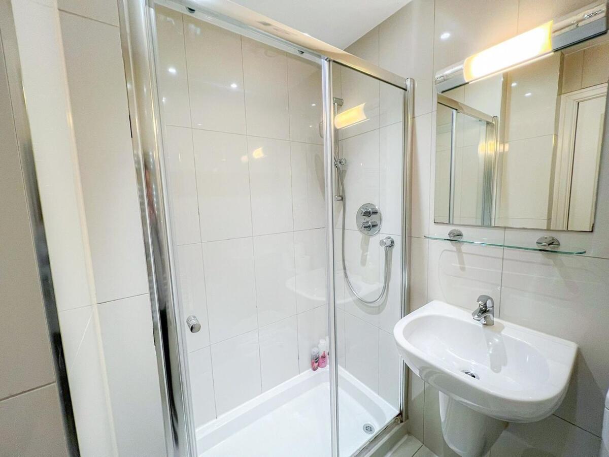 3 Bedroom Apartment With Private Terrace In Pimlico, Westminster, Victoria Londres Extérieur photo